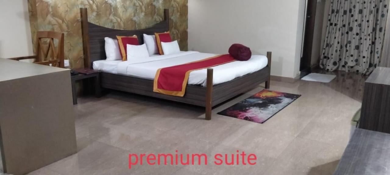 Hotel Little Palace Dibrugarh Dış mekan fotoğraf